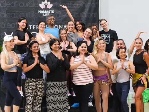 Group photo after an IYD Miami session